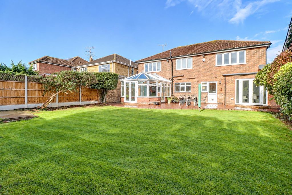 Property photo 2 of 36
