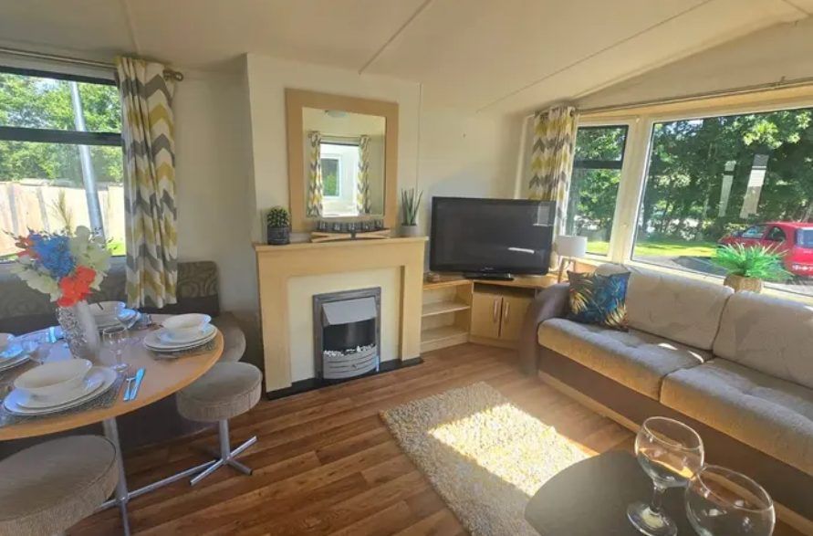 Property photo 1 of 19 4