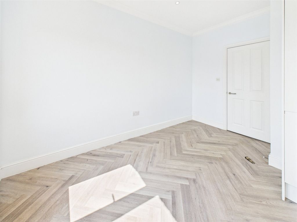 Property photo 2 of 20 Picture No. 38