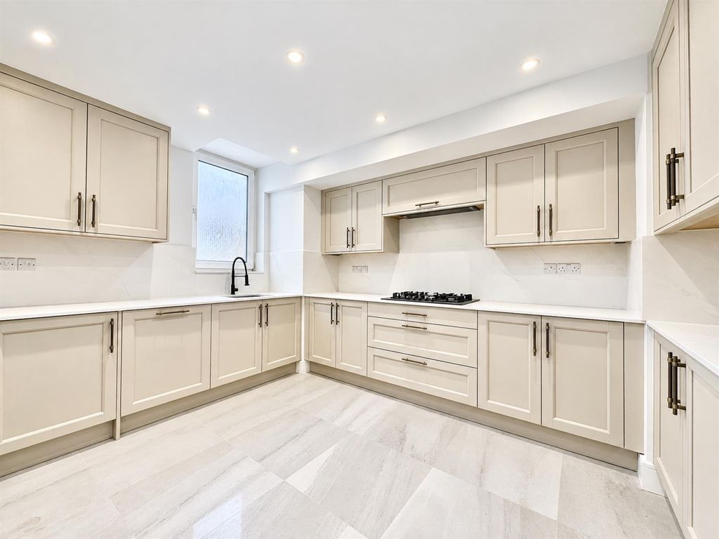 Property photo 1 of 12 Kitchen