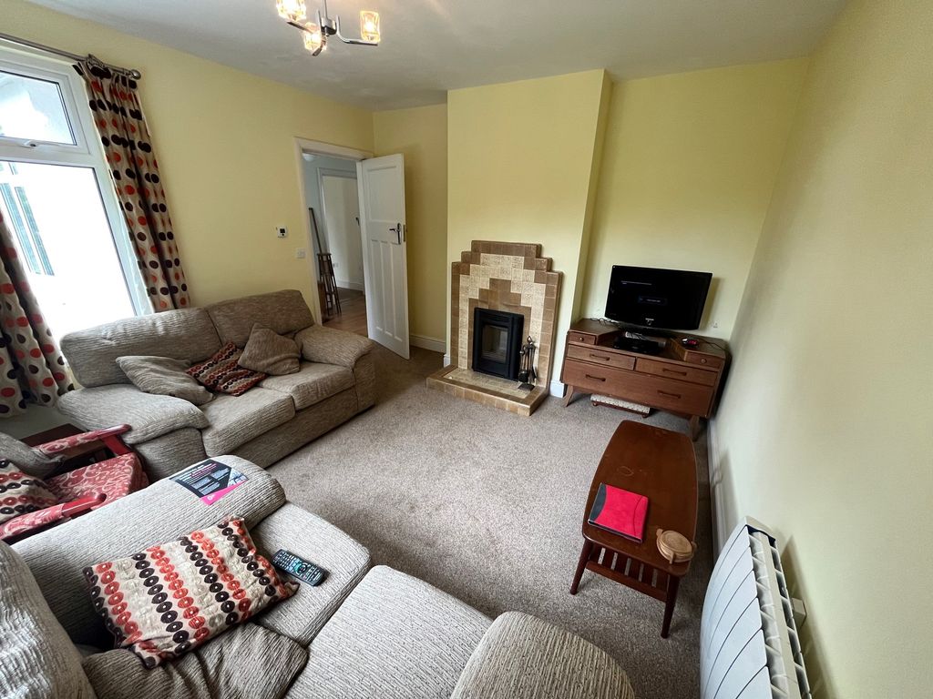 Property photo 3 of 11