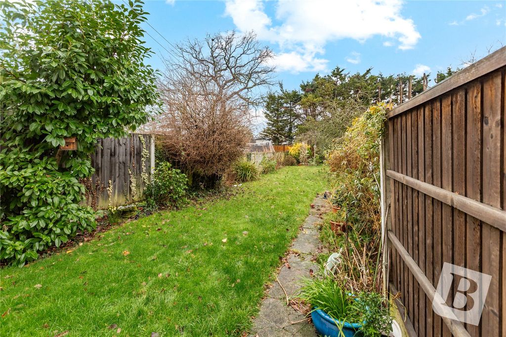 Property photo 3 of 16 Garden