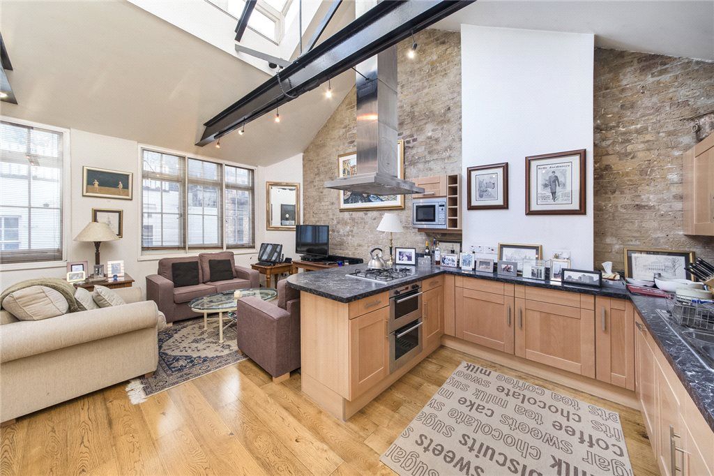 Property photo 1 of 7 Beak Street