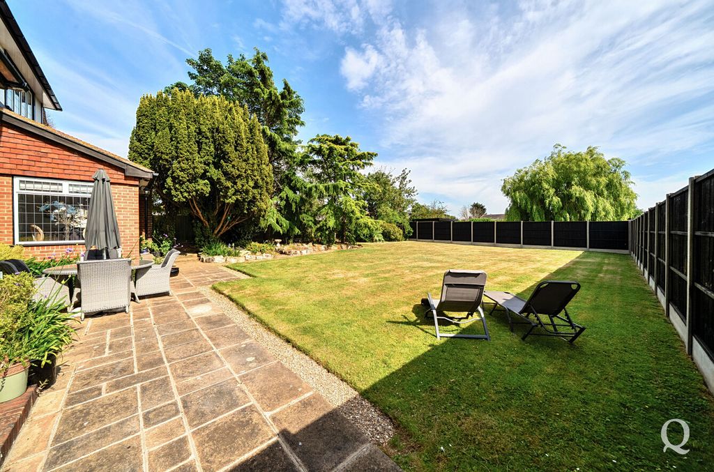 Property photo 2 of 26 7014863A-1962-4Eb...