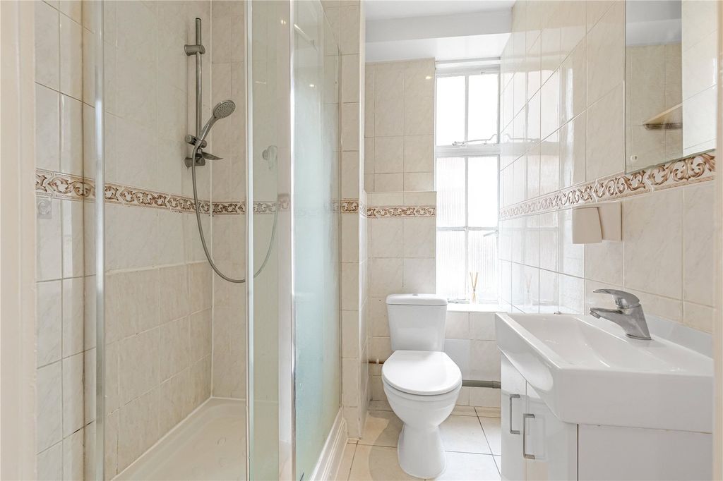 Property photo 3 of 7 Picture No. 15