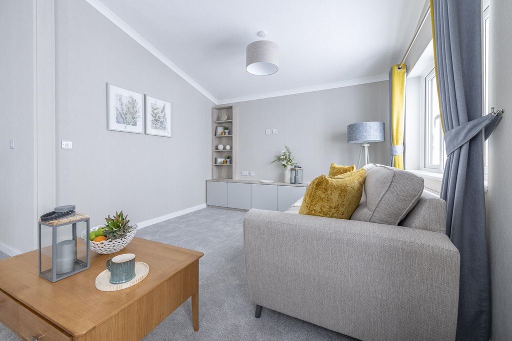 Property photo 2 of 20 Living Room