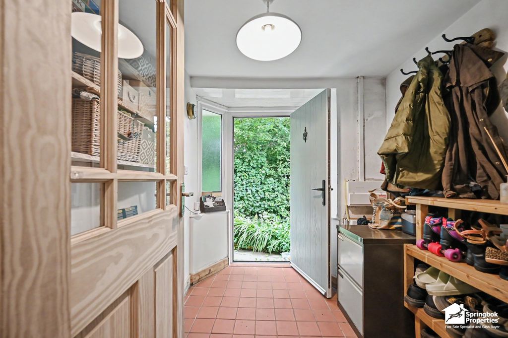 Property photo 2 of 16 Image 2