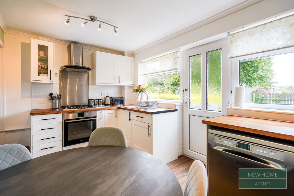 Property photo 2 of 16 Photo 11