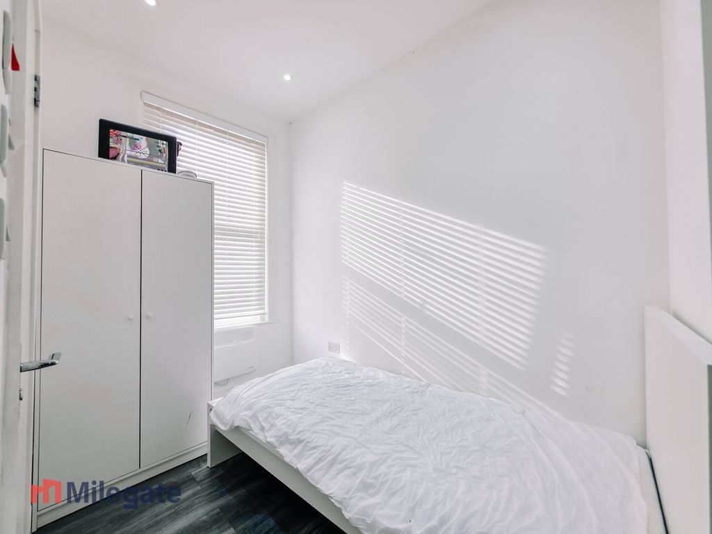 Property photo 3 of 5 Photo 3