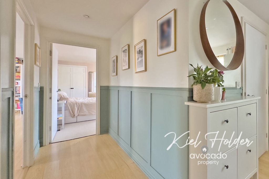 Property photo 2 of 13 4338336