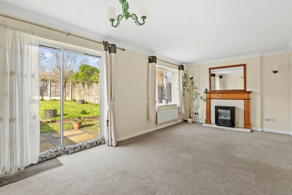 Property photo 2 of 8