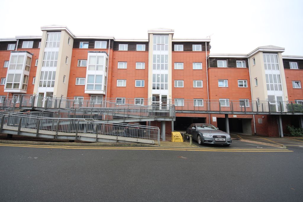 Property photo 1 of 8