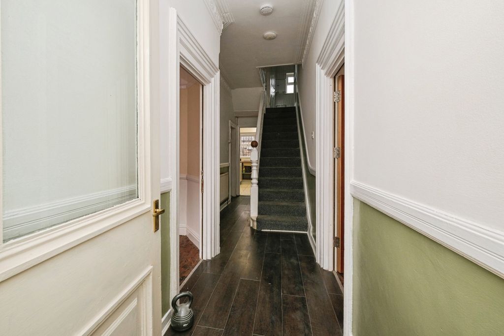 Property photo 2 of 26 Pbox-Img.Jpg