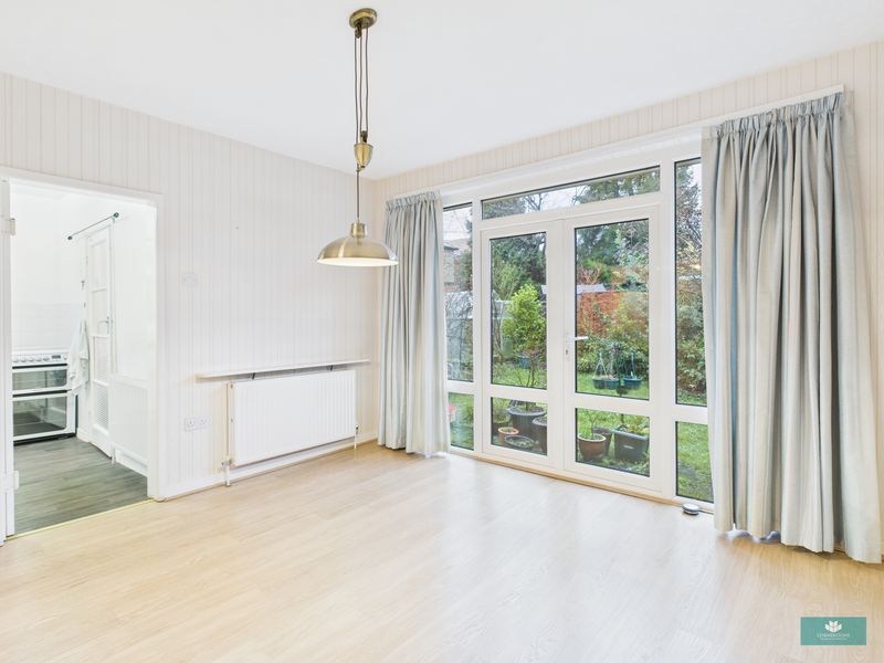 Property photo 3 of 15 Photo 14