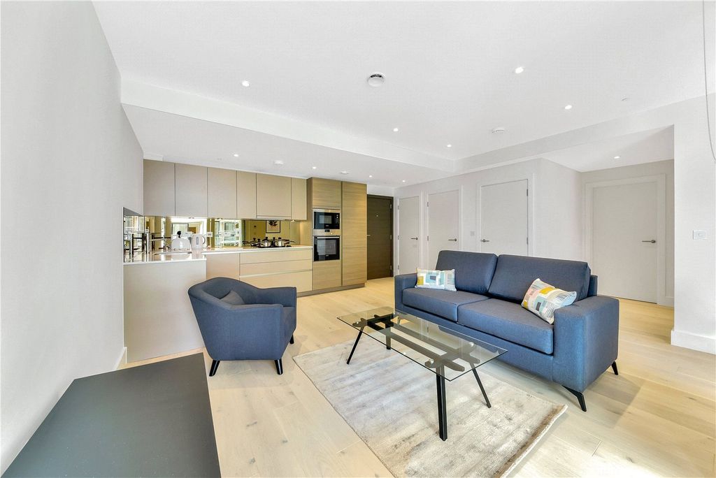 Property photo 1 of 7 Reception