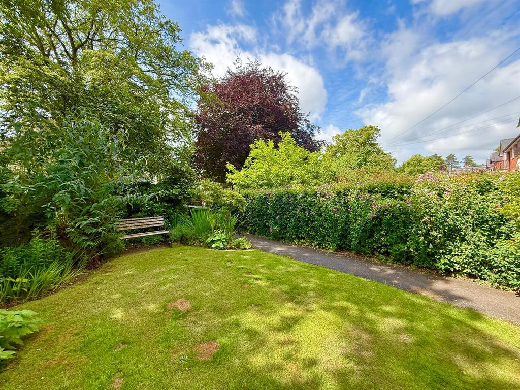 Additional image 18 of 7 bed semi-detached house for saleVictoria Road, Macclesfield SK10