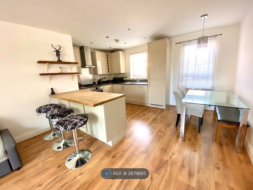 Property photo 2 of 20 Open Plan Lounge/Kitchen