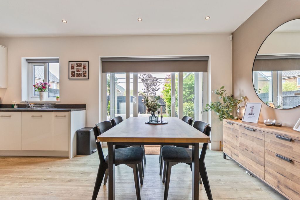 Property photo 3 of 22