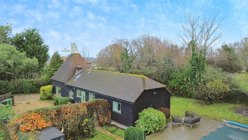 Property photo 1 of 31