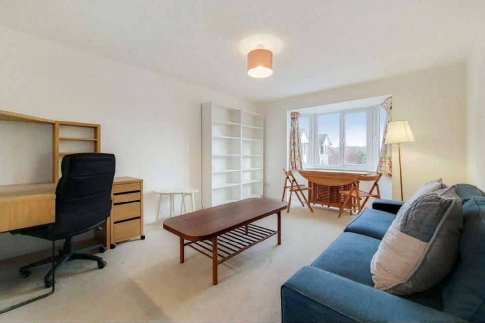 Property photo 2 of 8