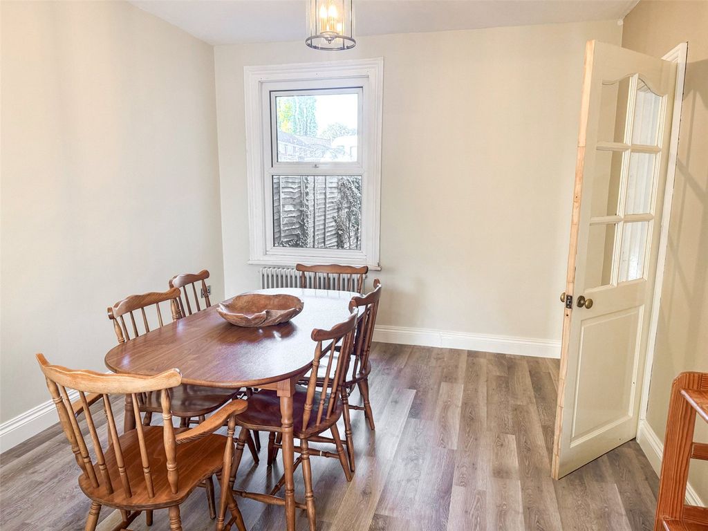 Property photo 3 of 12 Picture No. 18