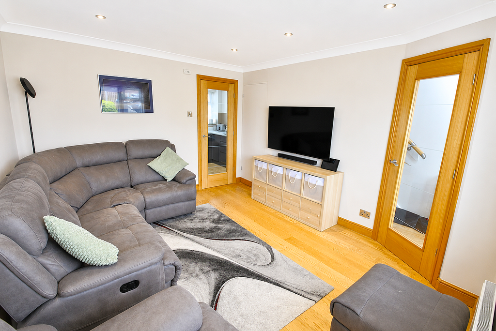 Property photo 3 of 28 5