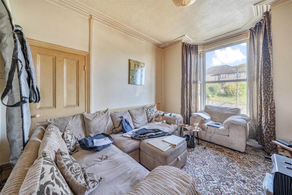 Property photo 3 of 19 1348439-2-68Da5A8c3Fdcf.Jpg