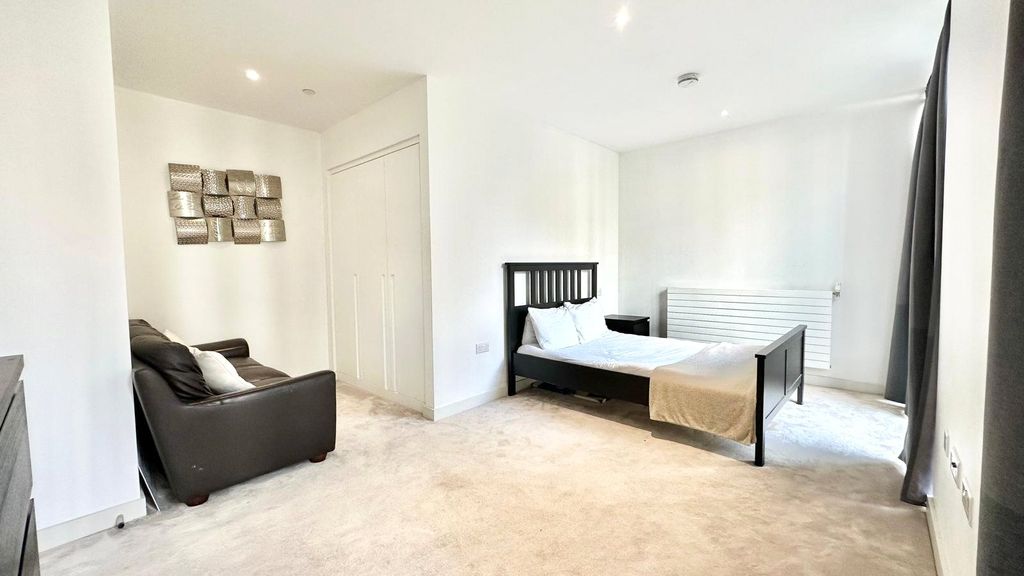 Property photo 2 of 18 Picture No. 08