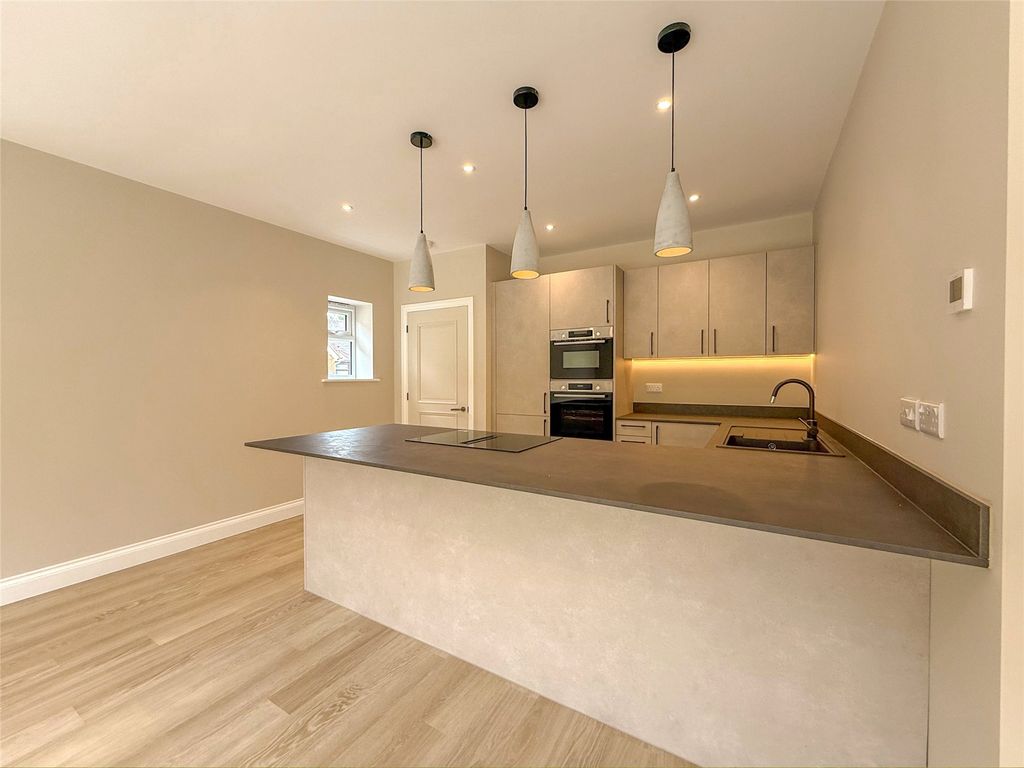 Property photo 2 of 16 Picture No. 07