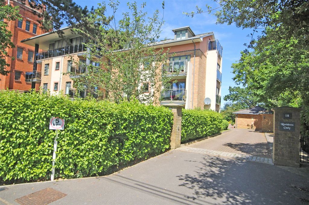 Property photo 1 of 18 Picture No. 16
