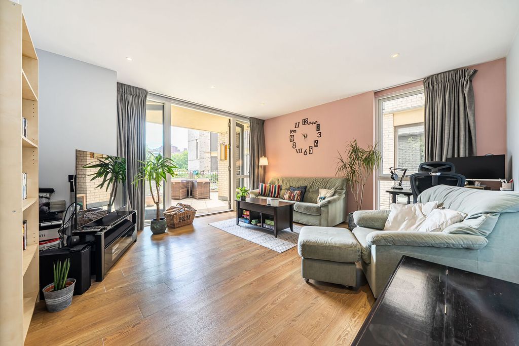 Property photo 1 of 18