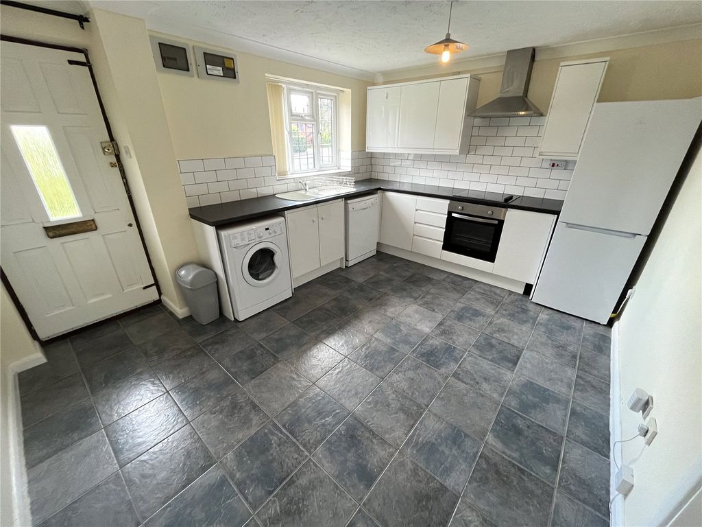 Property photo 3 of 17 Picture No. 23
