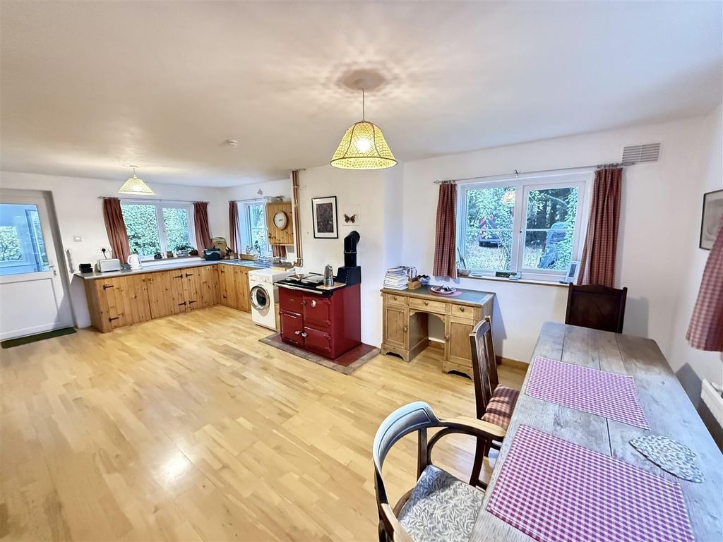Property photo 2 of 39 Kitchen / Dining Room