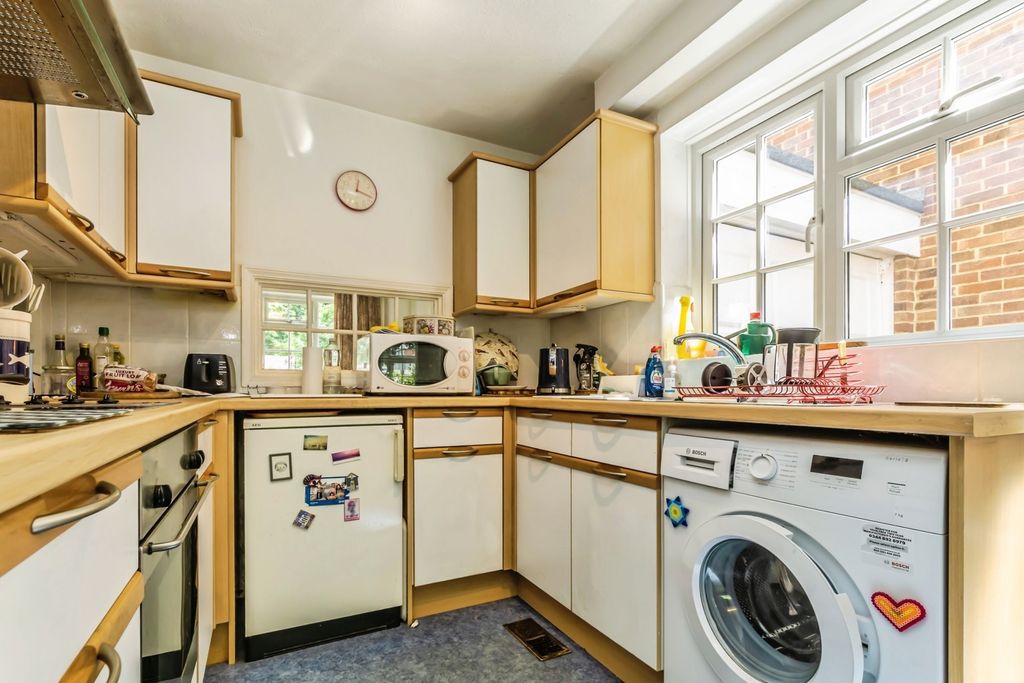 Property photo 3 of 32 Pbox-Img.Jpg