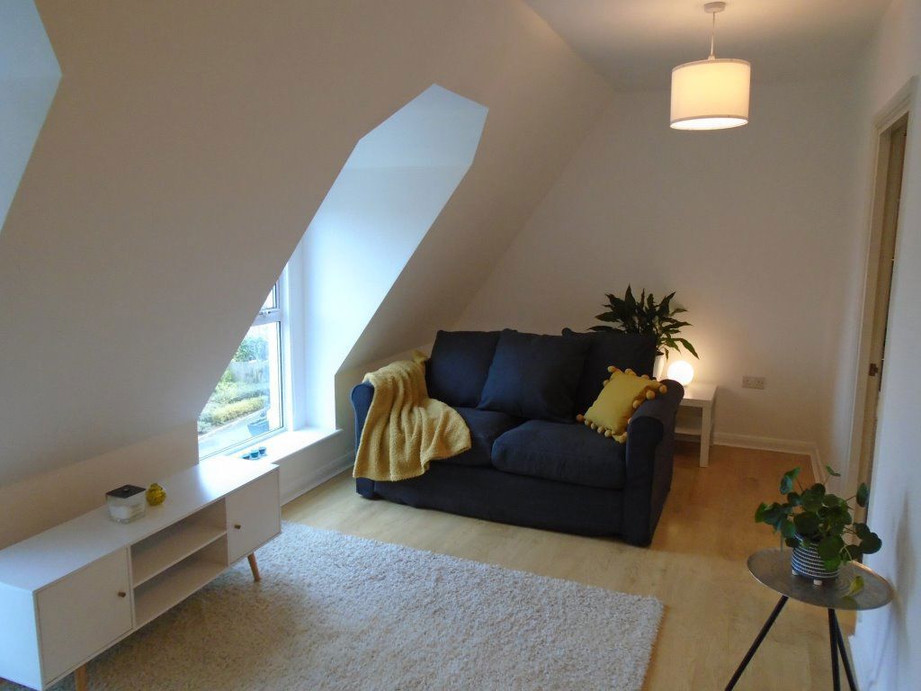 Property photo 2 of 28