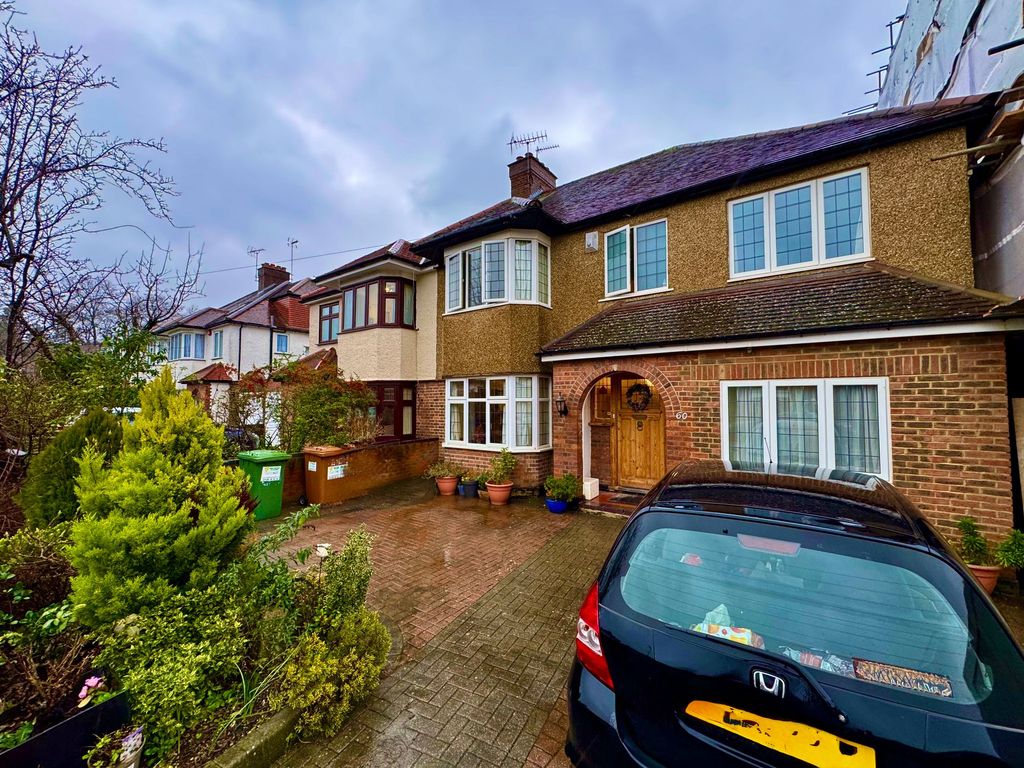 Property photo 1 of 19 Exterior