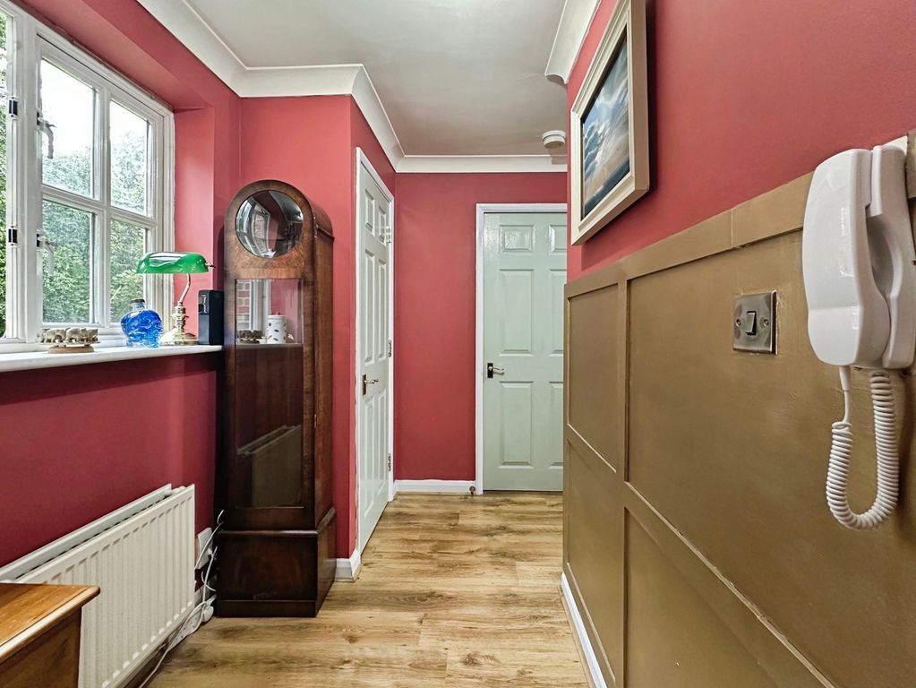 Property photo 3 of 32