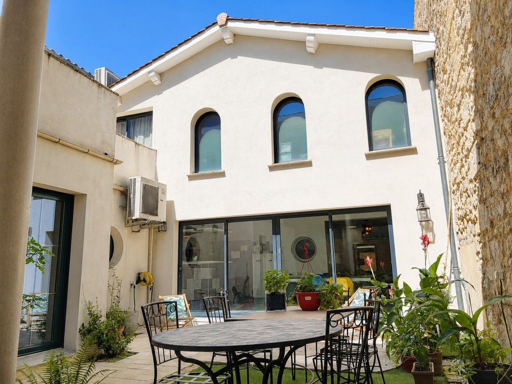 Property photo 1 of 25 In An Old Post Relay, Atypical Standalone House In 2nd Line + 3-Room Apartment
