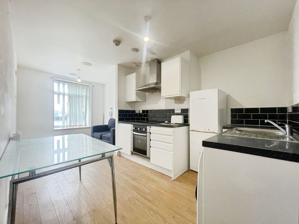 Property photo 3 of 12 Kitchen/Living Room