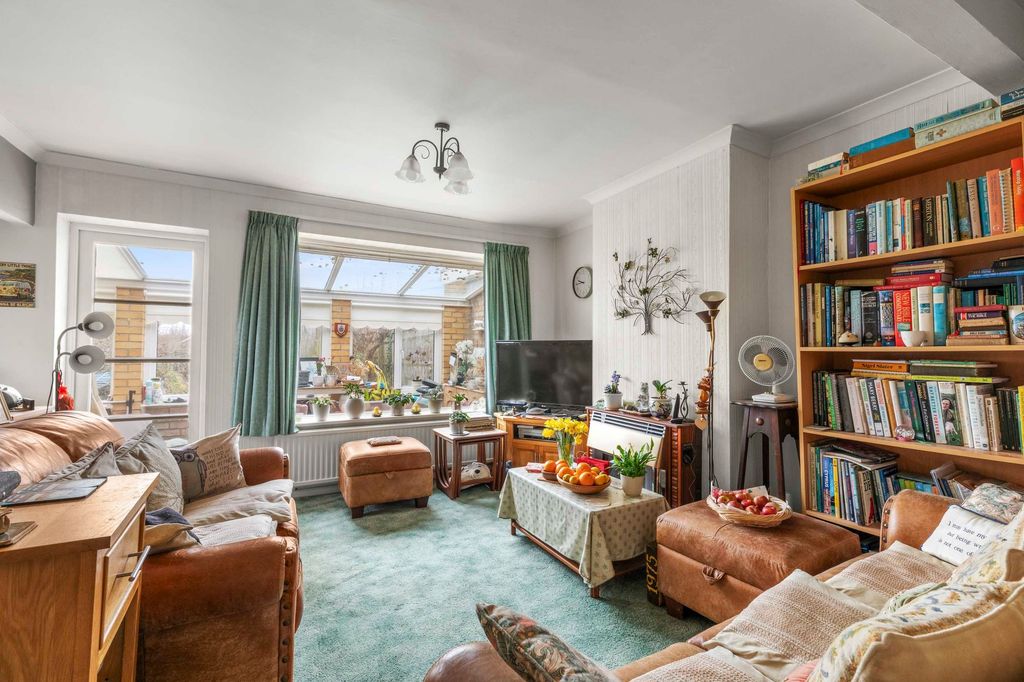 Property photo 3 of 10