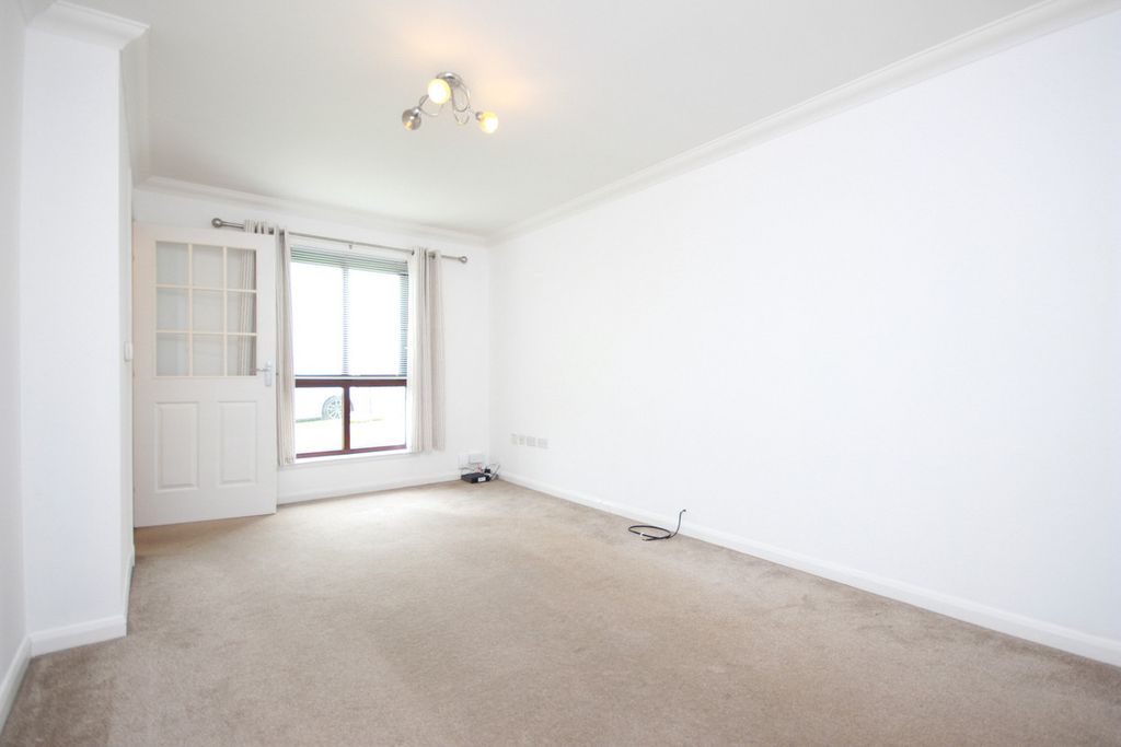 Property photo 3 of 31
