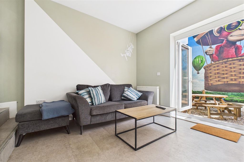 Property photo 1 of 51 223 Filton Avenue, Horfield, Bristol Bs7 0Ay | Hig