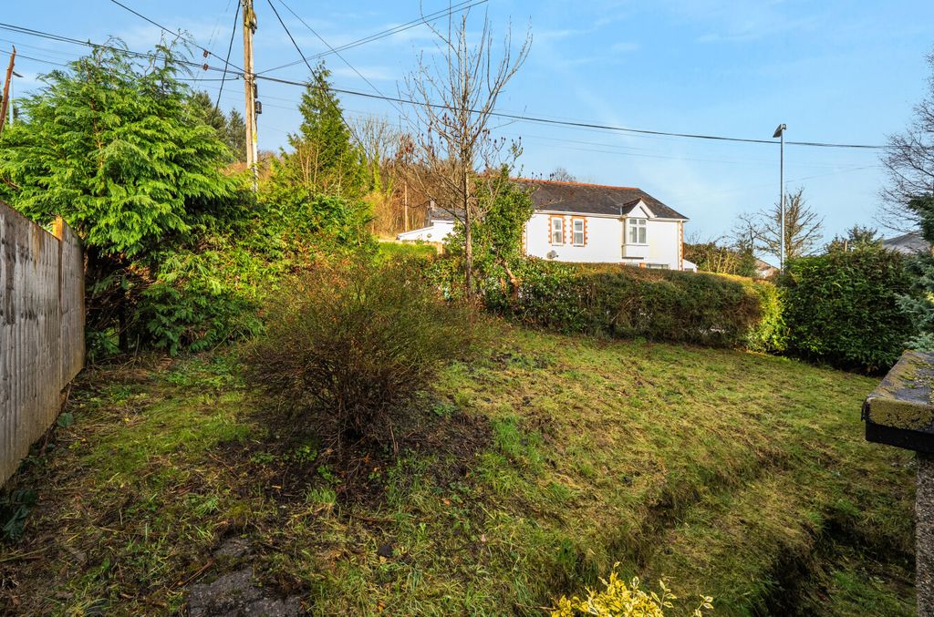 Property photo 3 of 23 1384460-26-693c16...