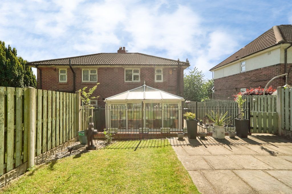 Property photo 2 of 20