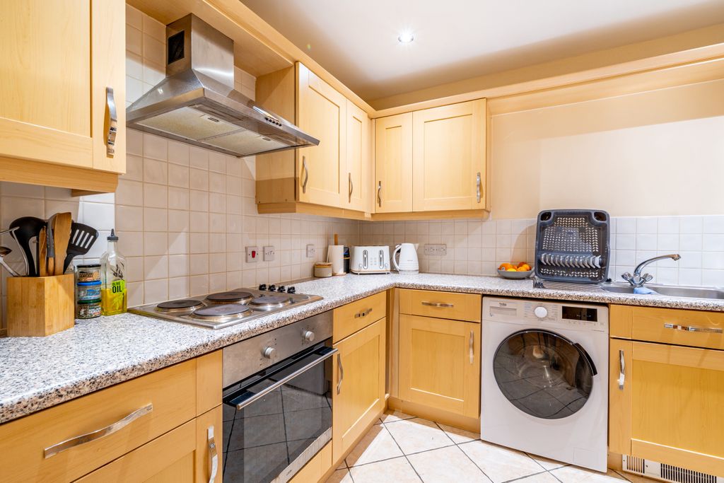 Property photo 3 of 12