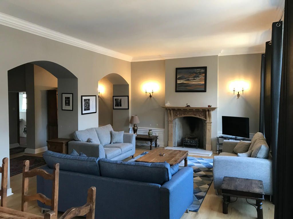 Property photo 3 of 19 Living Area