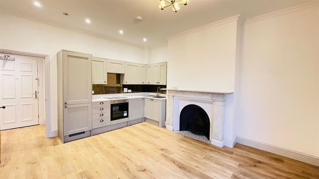 Property photo 2 of 9 Photo 7