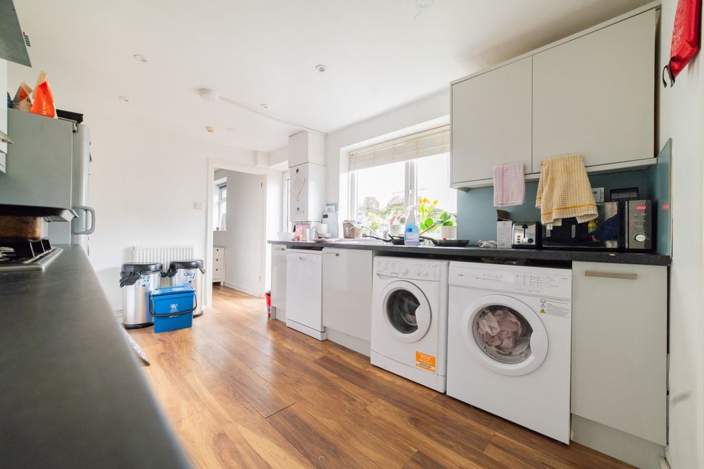 Property photo 3 of 14 Call 02920 454555 To Secure Your Viewing_2