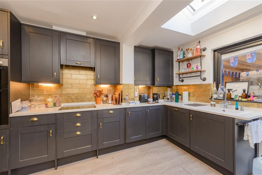 Property photo 1 of 12 Kitchen