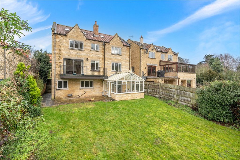 Property photo 3 of 23 Picture No. 36